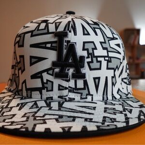 New Era 59Fifty LA Dodgers Fitted Cap - Size 7 1/2 - Multicolor, rare